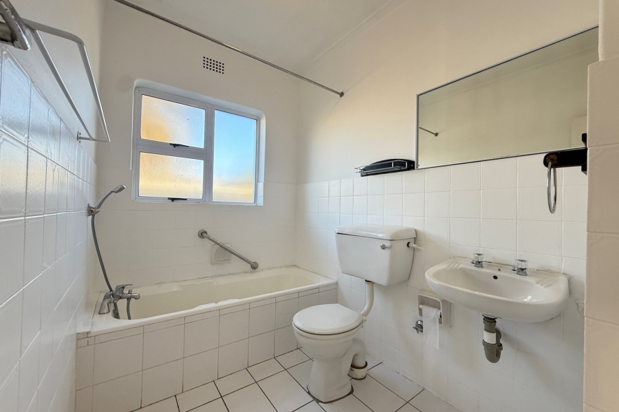 To Let 3 Bedroom Property for Rent in Flamingo Vlei Western Cape